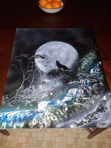 Howllos Eve spray paint art